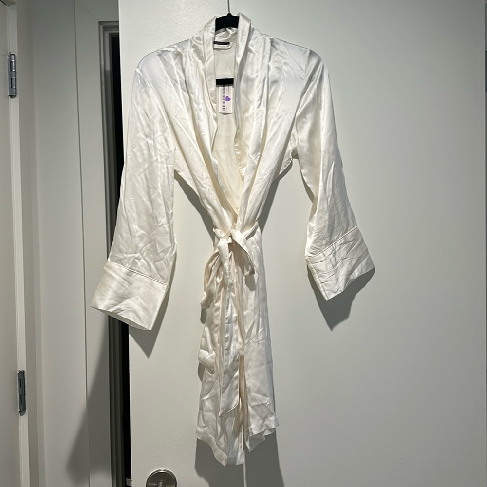 Journelle cream silk robe NWT - Medium